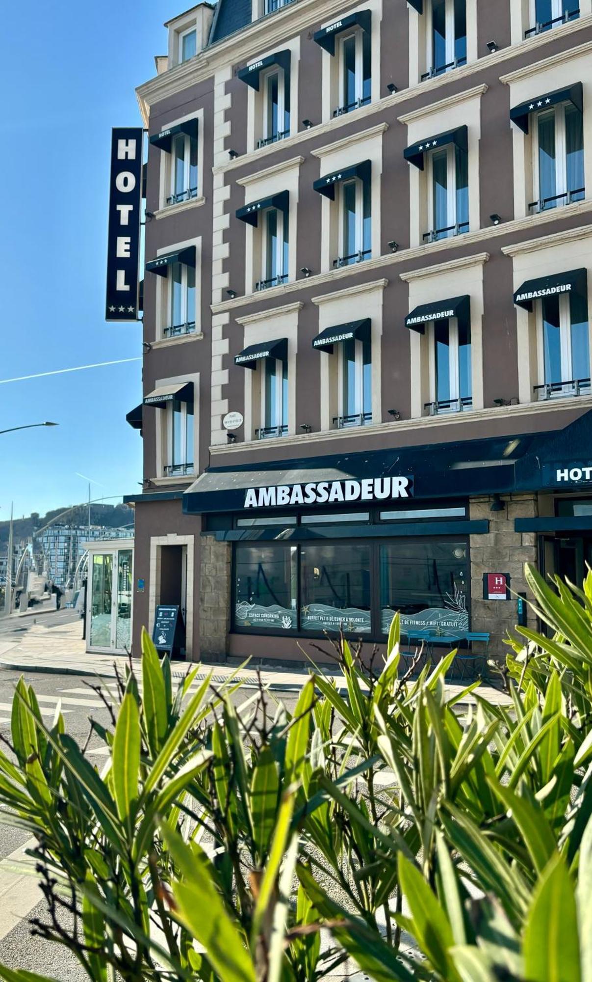 Ambassadeur Hotel - Cherbourg Port De Plaisance Exterior foto